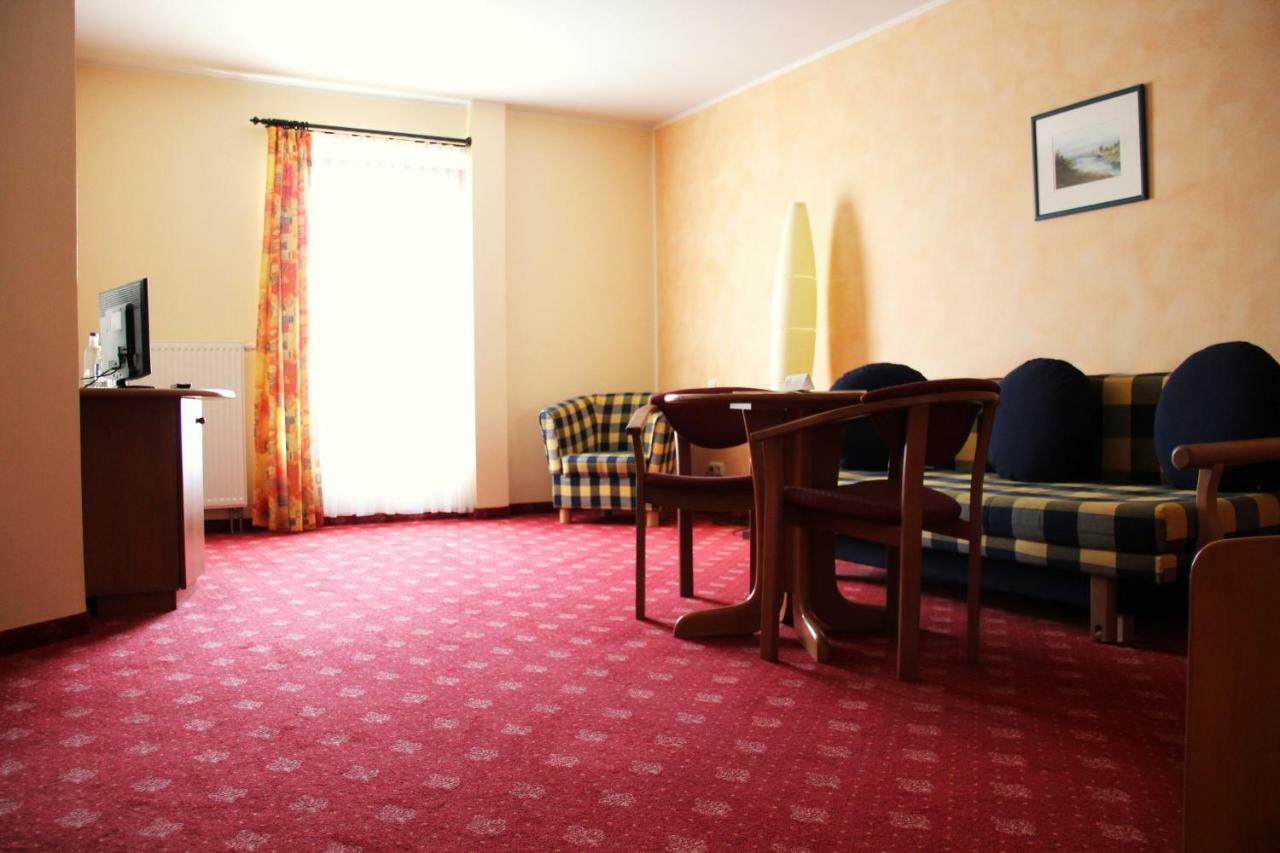 Soibelmanns Hotel Ruegen Samtens Dış mekan fotoğraf